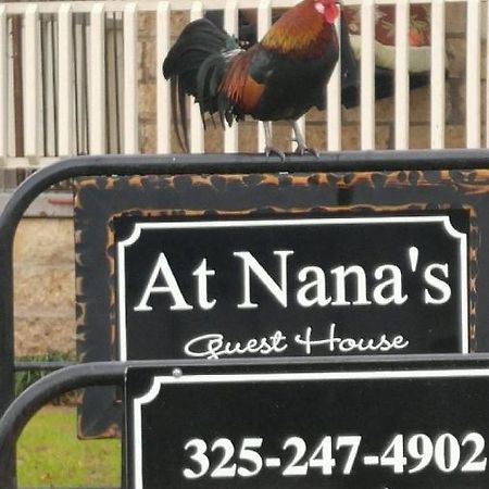 At Nana'S Guesthouse Llano Exterior foto